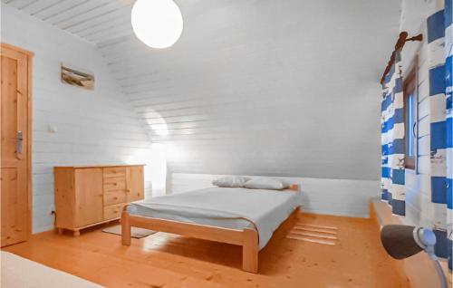 Postel nebo postele na pokoji v ubytování Nice Home In Rowy With Wifi