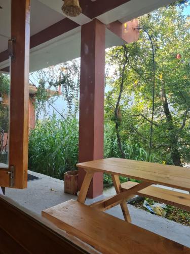 Imagen de la galería de High Spirits Homestay and Cafe, Matuera Village, Parvati Valley, en Jari