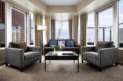 One King West Hotel and Residence Image