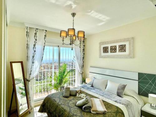 Posteľ alebo postele v izbe v ubytovaní Mirador Panoramic Sea Views - Private villa