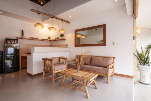 Dapur atau dapur kecil di Simple & Magical Villas . Villa Sambali 2