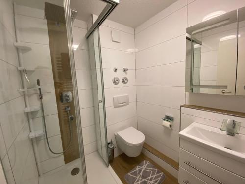 Ένα μπάνιο στο Apartement König