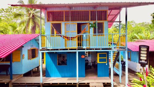 Kawasan permainan kanak-kanak di TORTUGA BAY Eco Hotel