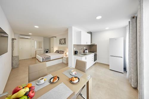 Sonrisa Deluxe Apartments, Levante photo 75