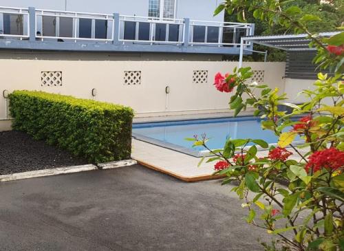 Swimmingpoolen hos eller tæt på Pereybere Apartment-Lovely 3- bedroom rental unit