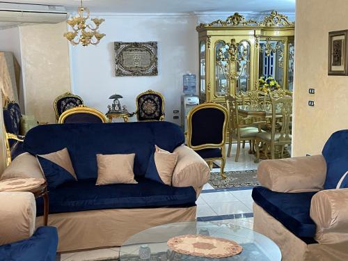 Khu vực ghế ngồi tại شقة سوبر 3 غرف مطله علي قناة السويس بورسعيد 714