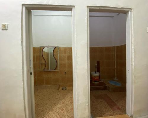 Kamar mandi di Violet Doorz Syariah
