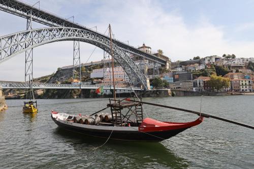 FLH Porto Clérigos Luxury Apartments