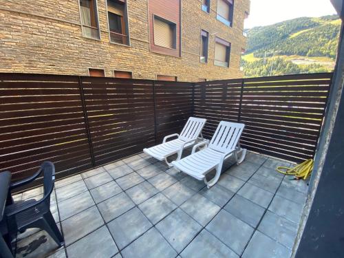  P&C Sol Tarter -  Room  picture :   Shower    Bath    Kitchenette                           