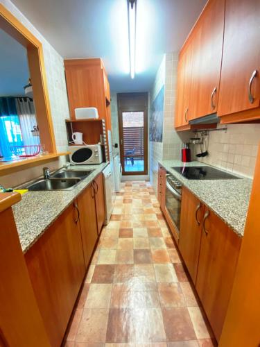  P&C Sol Tarter -  Room  picture :   Shower    Bath    Kitchenette                           