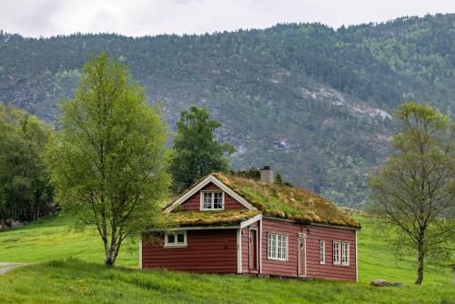 Hoone, kus puhkemaja asub