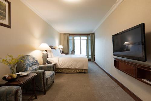 TV a/nebo společenská místnost v ubytování Evergreen Laurel Hotel Taipei