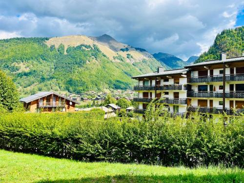 Chalet Marmotte Cocon la Plagne family apartment for 6 adults and 2 children