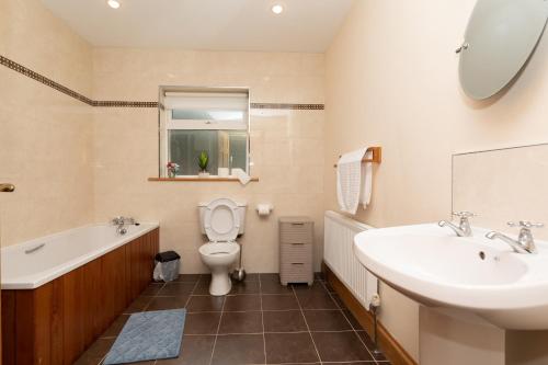 Gallery image of Church Island View Holiday Home by Trident Holiday Homes in Waterville