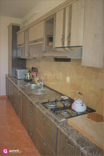  Serob House Sevan -  Room  picture :   Shower    Bath    TV                           