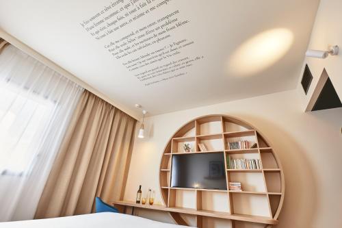 Μια τηλεόραση ή/και κέντρο ψυχαγωγίας στο ibis Styles La Roche-sur-Yon