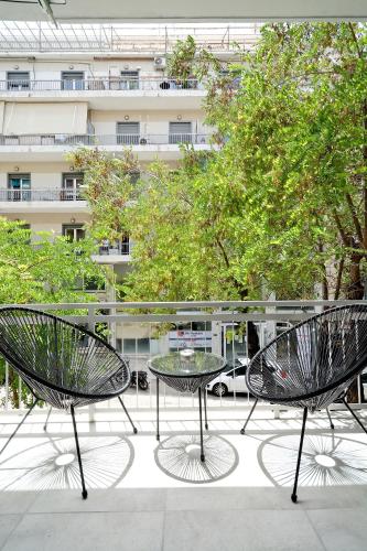 Elegant Big Apartment in Athens Center With Balcony