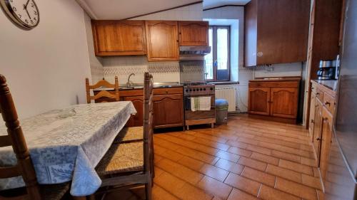 Una cocina o cocineta en Ospitale 7