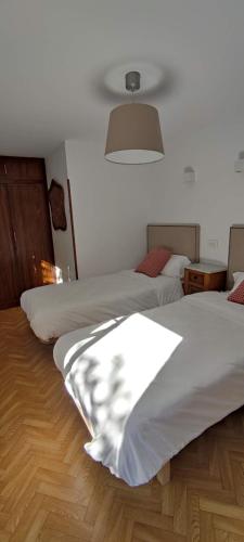 Letto o letti in una camera di Alojamiento rural, jardín, a 25 minutos de Bilbao, parking gratuito