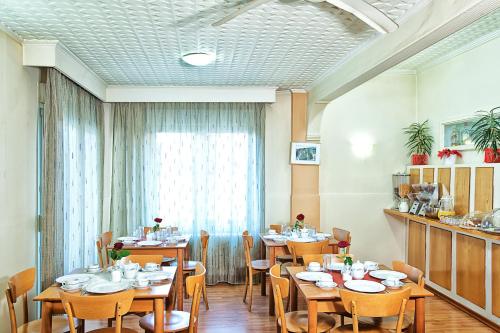 Restaurace v ubytování Keletron Hotel - Bike and motorcycle friendly hotel