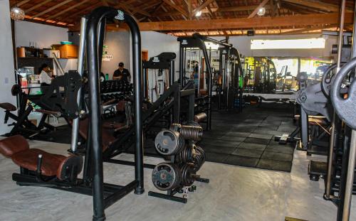 Fitness centrum a/nebo fitness zařízení v ubytování Mar & Sol Praia Hotel