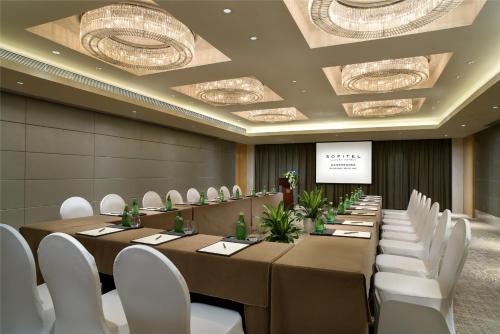 Konferenční prostory v ubytování Sofitel Hangzhou Westlake - Few steps to West Lake, with panoramic lake view terrace