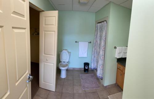 Pershing Heights 203 – Photos 2