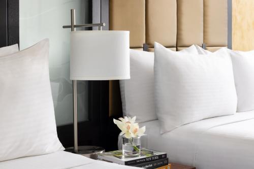 Ruang duduk di Millennium Hotel Broadway Times Square