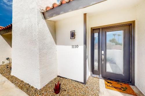 Φωτογραφία από το άλμπουμ του Sonoran Stunner Permit #50518 στο Παλμ Σπρινγκς