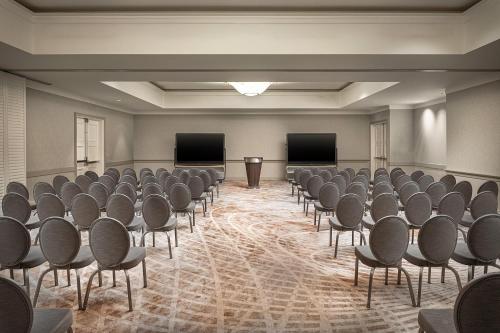 TV o dispositivi per l'intrattenimento presso InterContinental Buckhead Atlanta by IHG