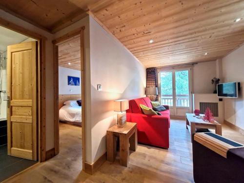 Charmant Appartement Rénové · Séjour avec WiFi · Accès Direct aux Pistes · Val-d'Isère - FR-1-518-124