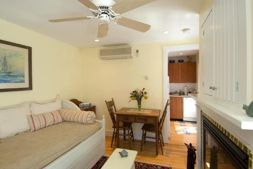 Posezení v ubytování Revere Guest House