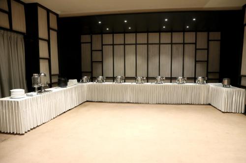 Бизнес-центр и/или конференц-зал в Hotel AGC