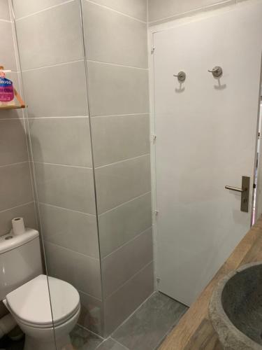 Appartement 4 personnes vue mer, coeur de ville,100m de la plage avec parking