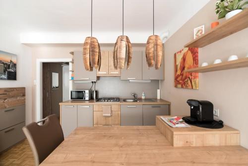 Cosy apartment near VIC (UNO City)
