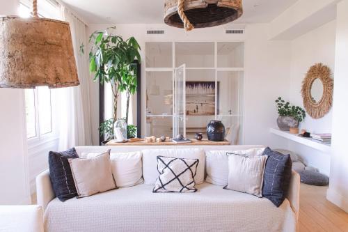 Posedenie v ubytovaní Appartement Design 5 stars Avec Terrasse Et Parking Cannes by Halldis