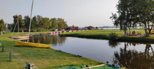 Permandangan sungai dekat dengan rumah percutian