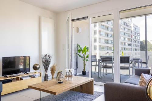 LE TRESUM - Garage, Balcon & Vue lac!