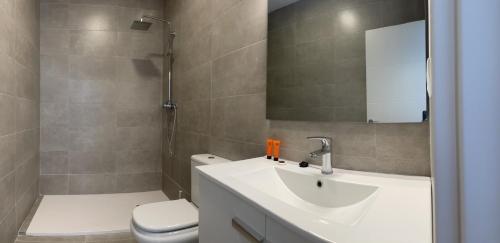 Kúpeľňa v ubytovaní Apartamentos Registro Ronda Centro