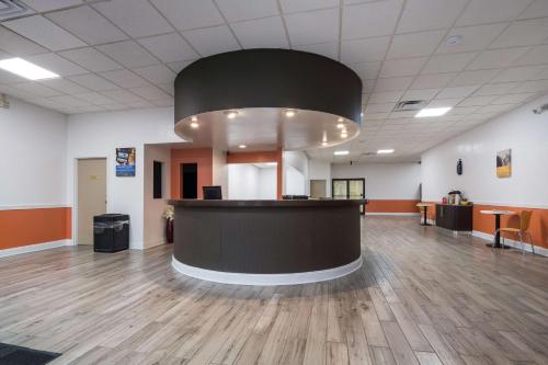 Ο χώρος του λόμπι ή της ρεσεψιόν στο Hotel Oriskany