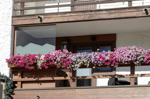 Cervinia Ski Apartment Francois - Private Hot Tub Terrace, Central Location photo 2