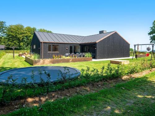 Zahrada ubytování 12 person holiday home in Haderslev