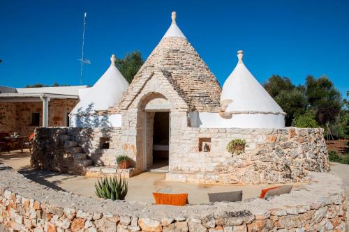 traditional trullo la specchia