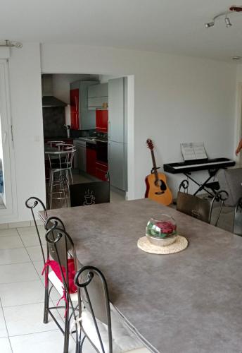 Zdjęcie z galerii obiektu Chambre #1 dans appartement partagé - Proche des Vosges w mieście Thann