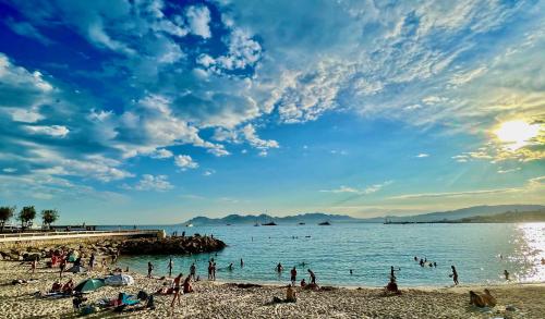 Cannes studio ideal for congresses or holidays