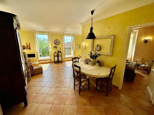 Χώρος καθιστικού στο Résidence Place Poullan