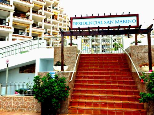 Luxury San Marino apartment & pool view