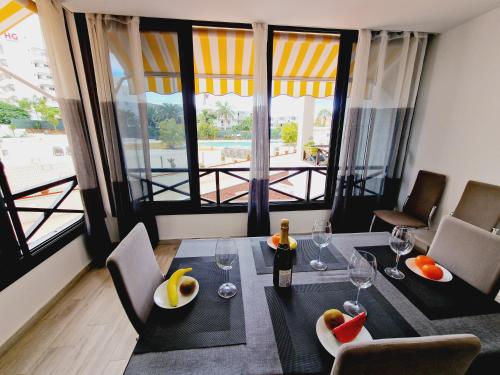 Luxury San Marino apartment & pool view
