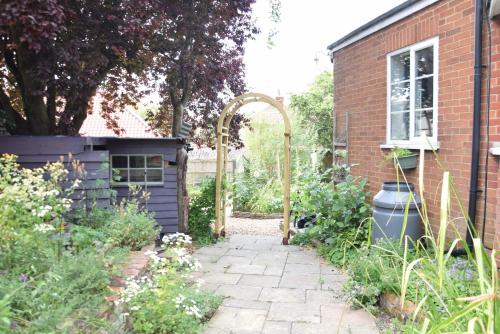 Un jardín fuera de Rosedene, Rickinghall