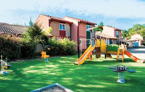 Herní místnost nebo prostor pro děti v ubytování Pavillon, de 4 à 7 couchages, dans une superbe résidence avec piscine